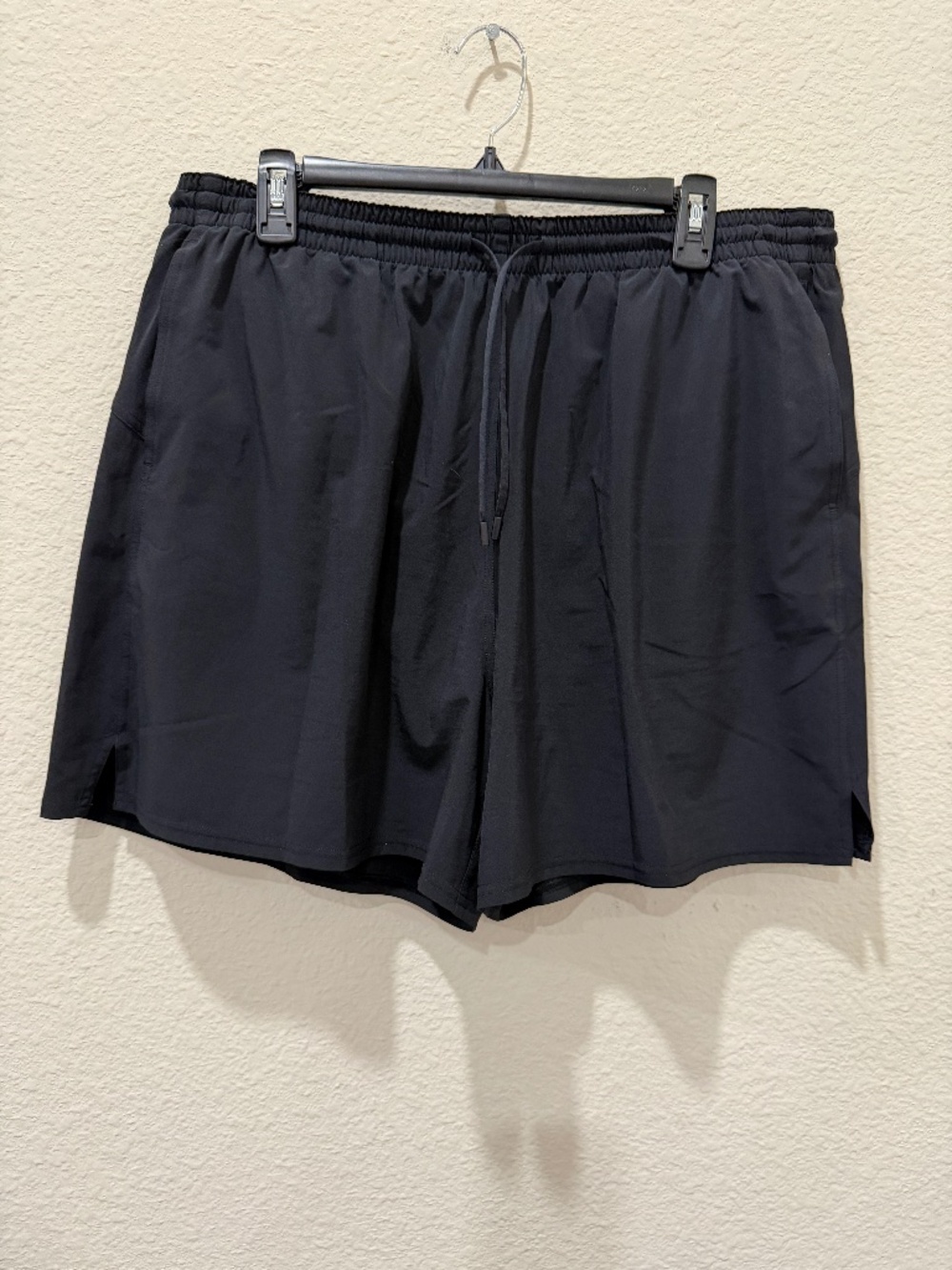Ladies black work out shorts with inner lining and draw string size XL - Good